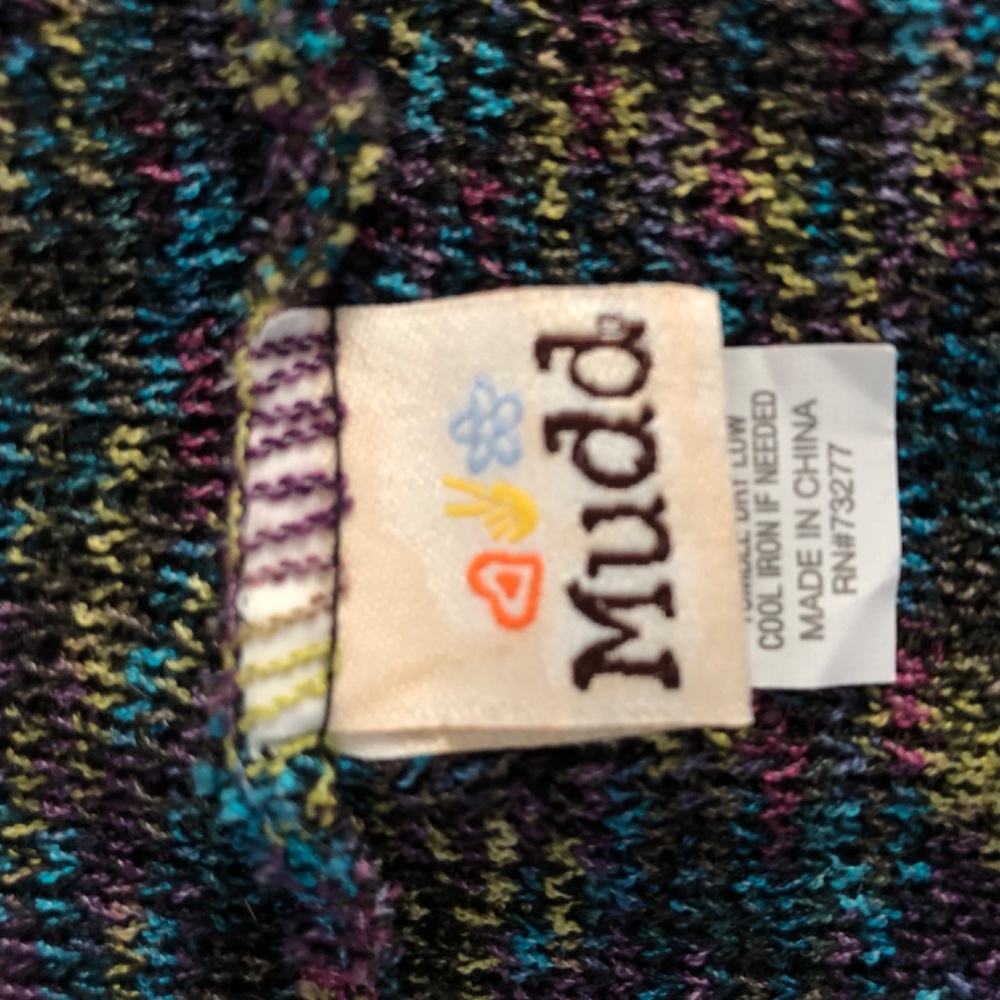 Knit Hat/Beret and Infinity Scarf - Picture 8 of 9